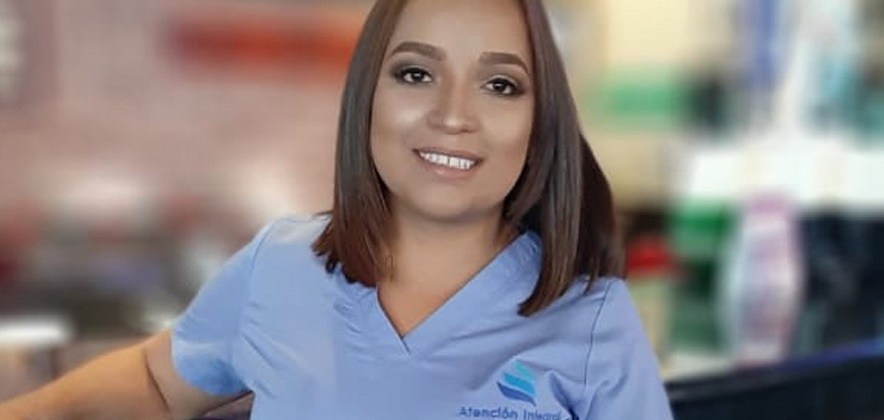 Enfermera Fiahma Cruz: atención integral para adultos mayores a domicilio